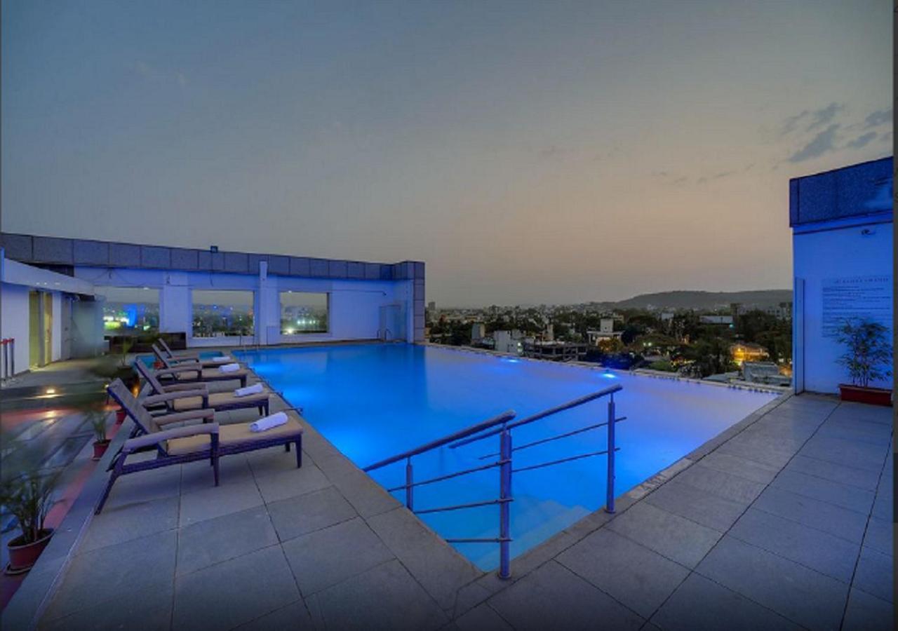 Ramee Grand Hotel And Spa, Pune Exterior photo